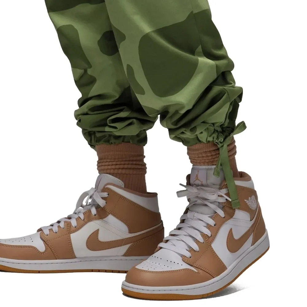 Nike Jordan Essentials Chicago Elephant Print Camo Cargo Pants FD7455-340 Size L
